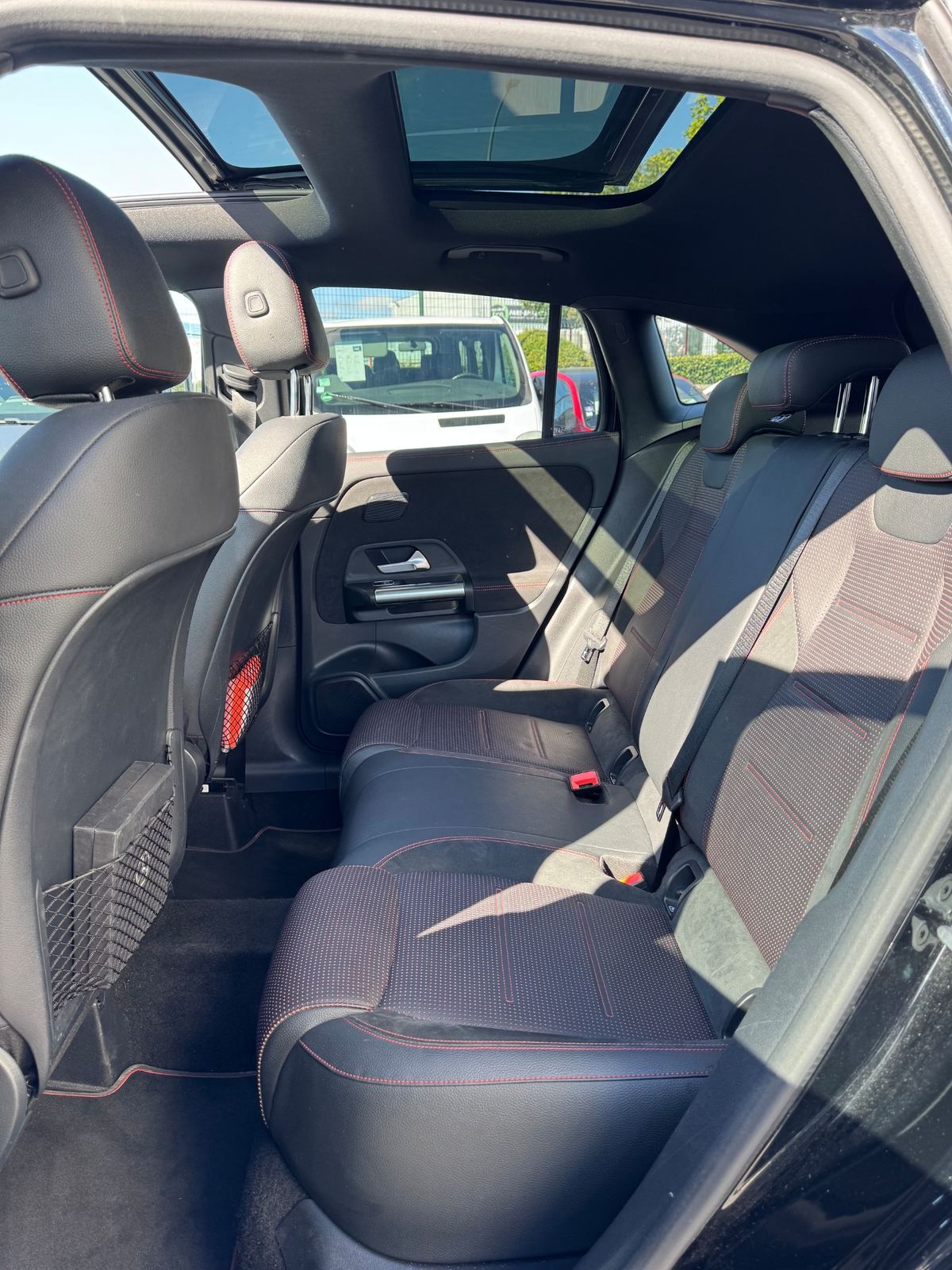 MERCEDES-BENZ GLA 250 e 218 ch AMG LINE EDITION 1 8G-DCT 4 MERCEDES-BENZ GLA 250 e 218 ch AMG LINE EDITION 1 8G-DCT – Image 4