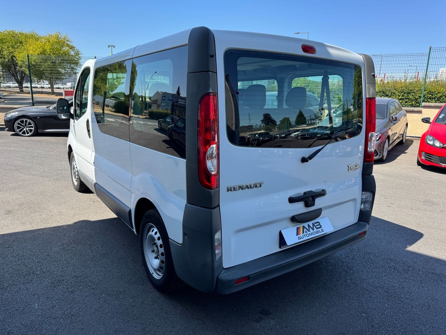 RENAULT TRAFIC 2.0 DCI 9 PLACES 4 RENAULT TRAFIC 2.0 DCI 9 PLACES – Image 4